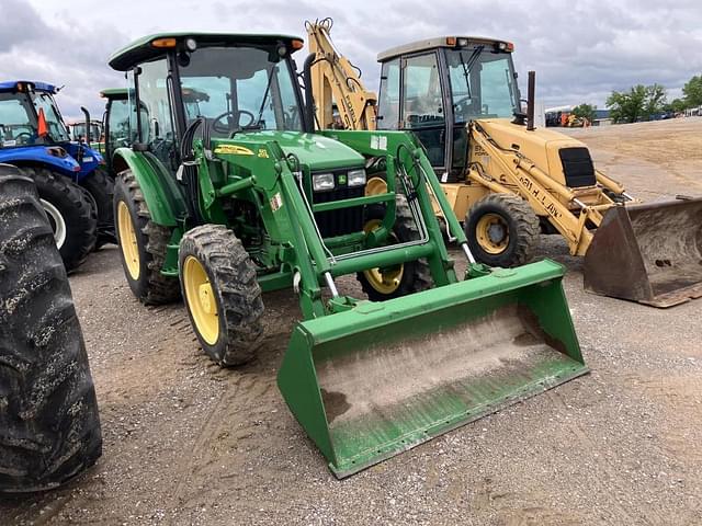 Image of John Deere 5075M equipment image 1