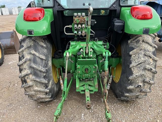 Image of John Deere 5075M equipment image 4
