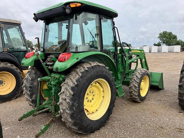 Image of John Deere 5075M equipment image 2