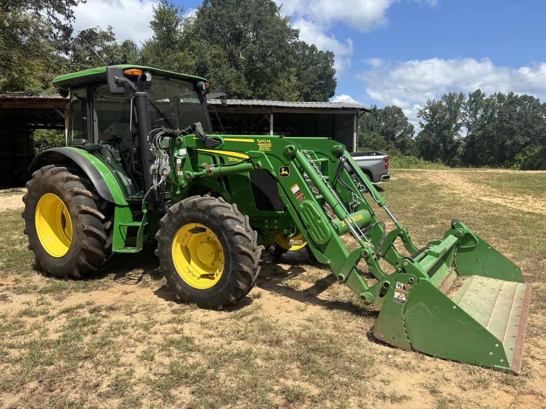Image of John Deere 5075M Primary image
