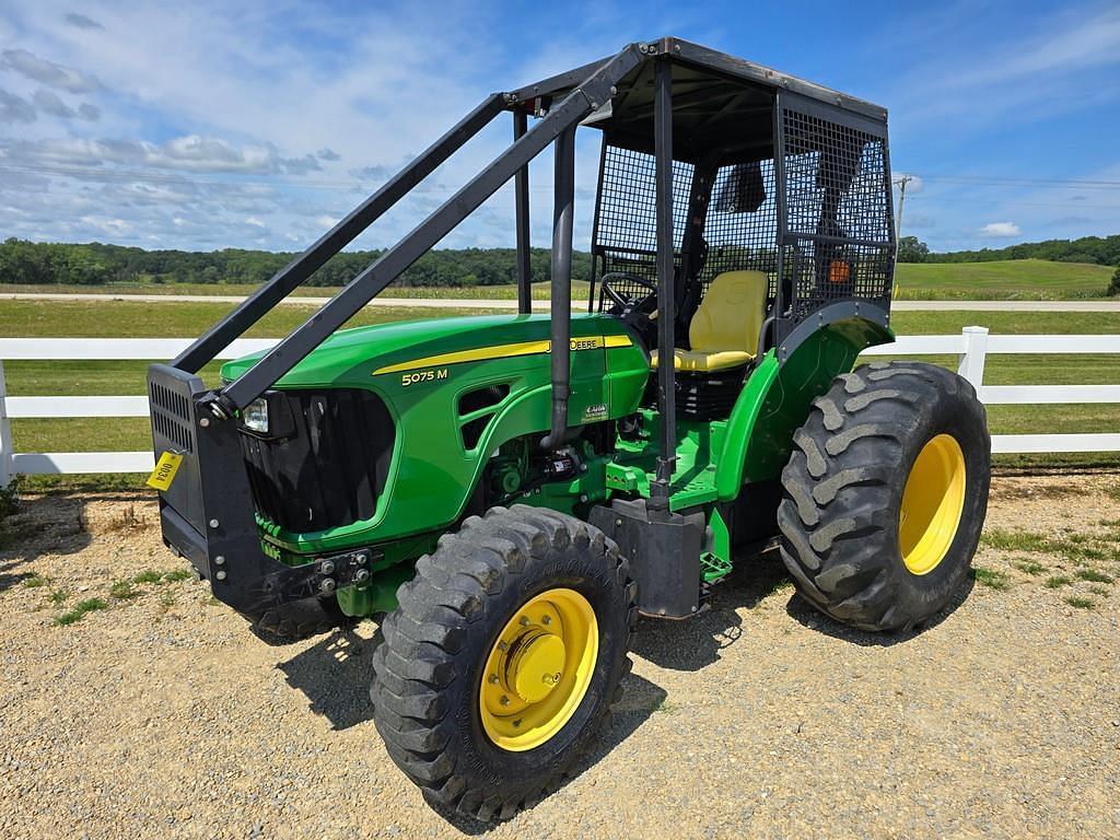 Image of John Deere 5075M Primary image