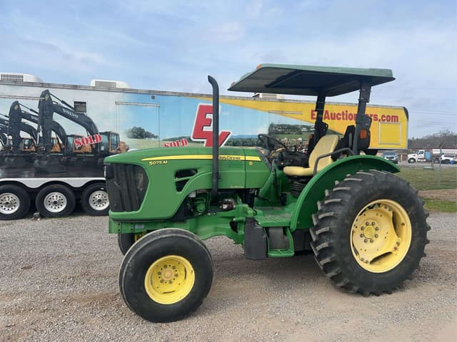 Image of John Deere 5075M equipment image 2