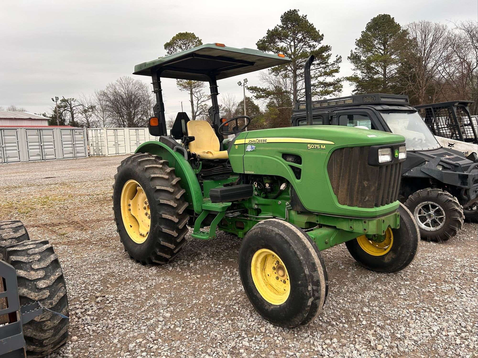 John Deere 5075M Equipment Image0