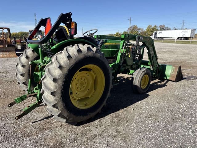 Image of John Deere 5075M equipment image 4