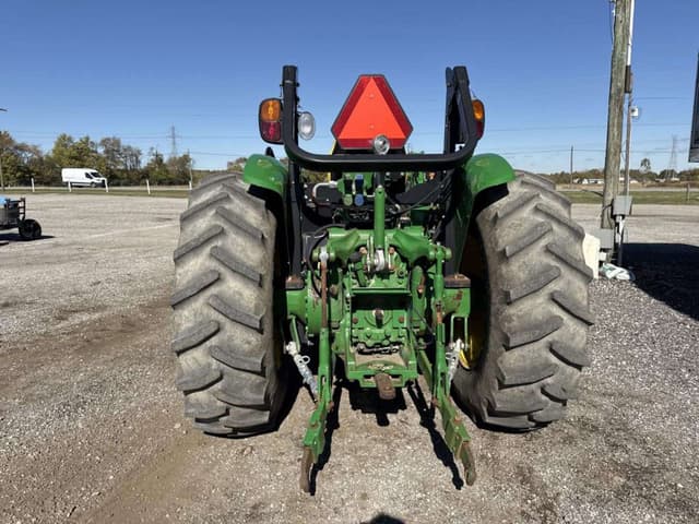 Image of John Deere 5075M equipment image 3