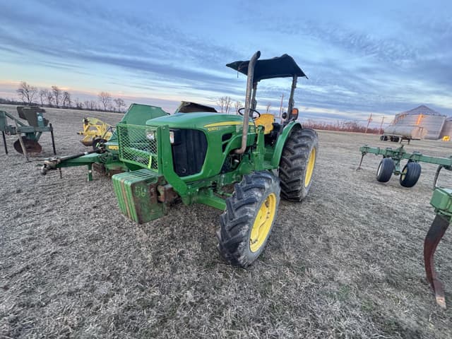 Image of John Deere 5083E equipment image 2