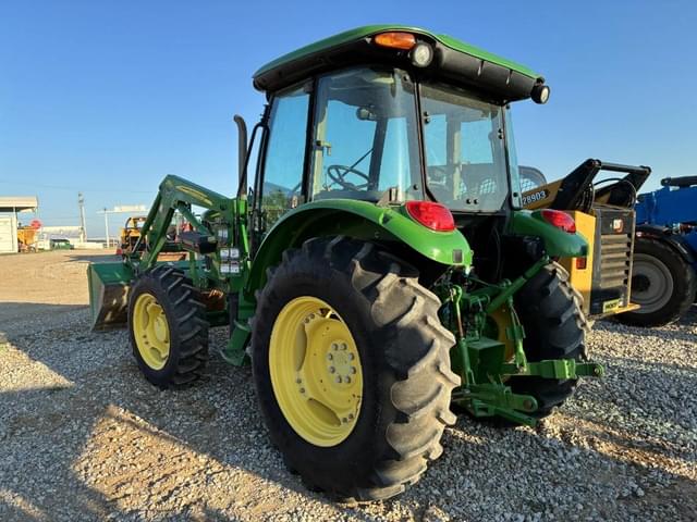 Image of John Deere 5083E equipment image 3