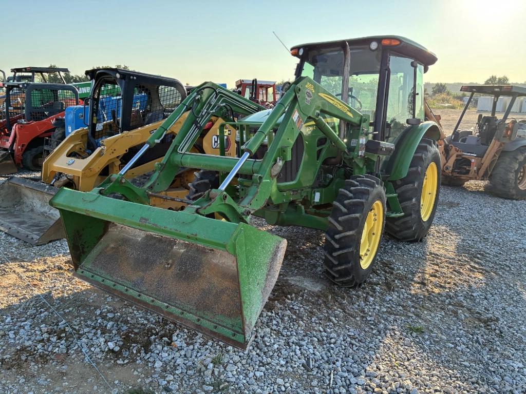 Image of John Deere 5083E Primary image