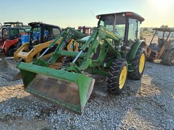 Main image John Deere 5083E