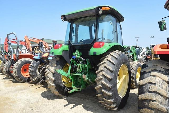 Image of John Deere 5083E equipment image 2