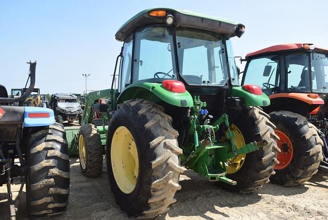 Image of John Deere 5083E equipment image 1