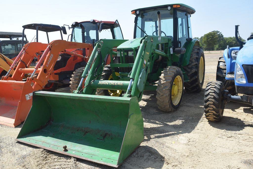 Image of John Deere 5083E Primary image