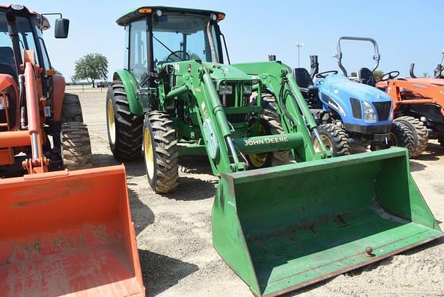 Image of John Deere 5083E equipment image 3