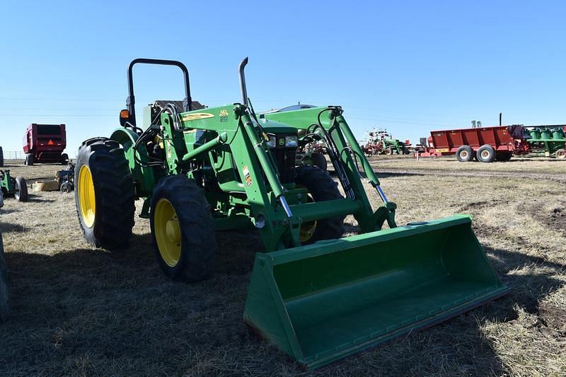 Image of John Deere 5083E Primary image