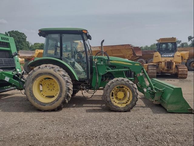 Image of John Deere 5083E equipment image 2