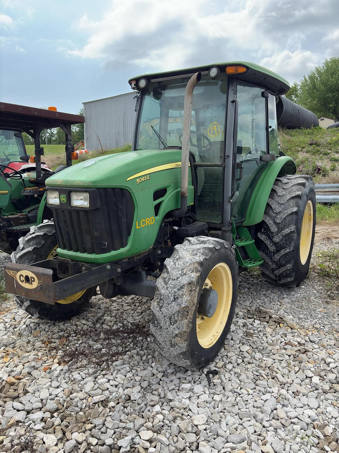 Image of John Deere 5083E Primary image