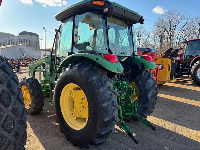 Image of John Deere 5083E equipment image 3