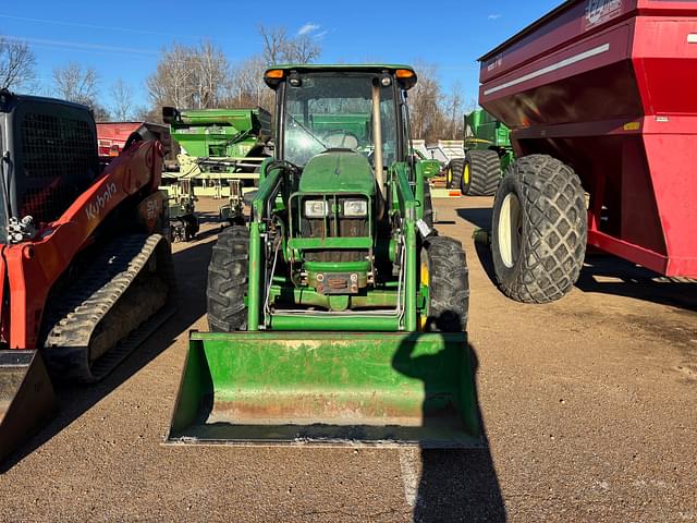 Image of John Deere 5083E equipment image 2