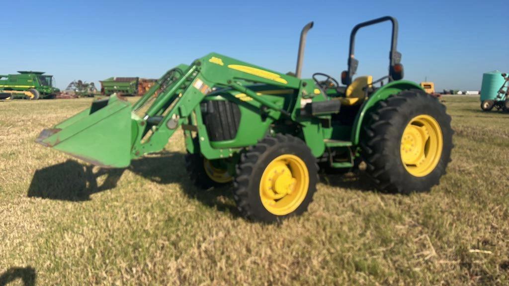 Image of John Deere 5083E Primary image