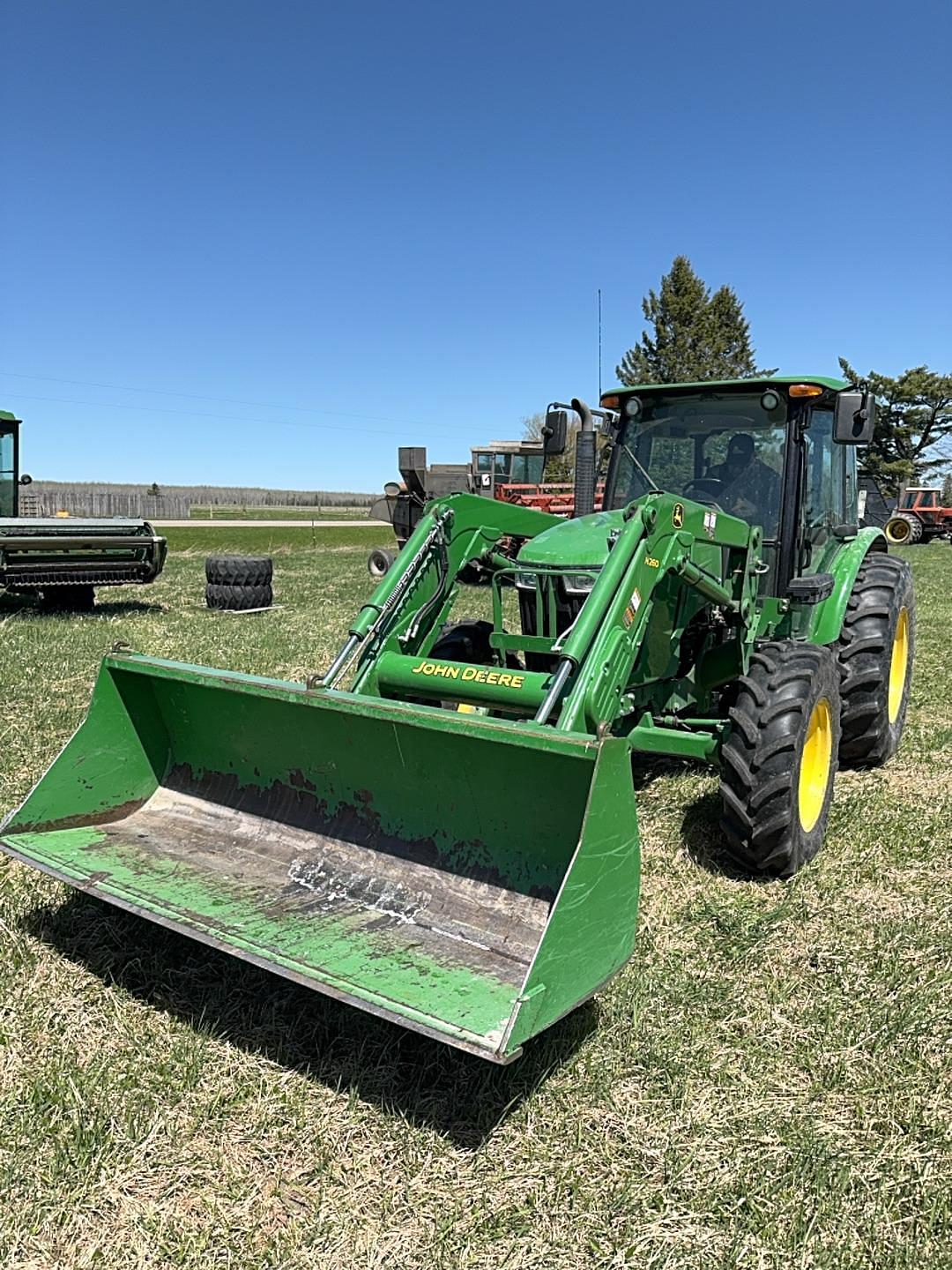 Image of John Deere 5085E Primary image