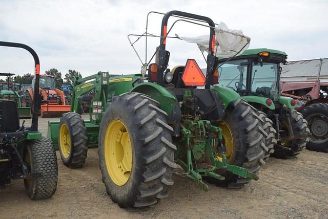 Image of John Deere 5085E equipment image 1