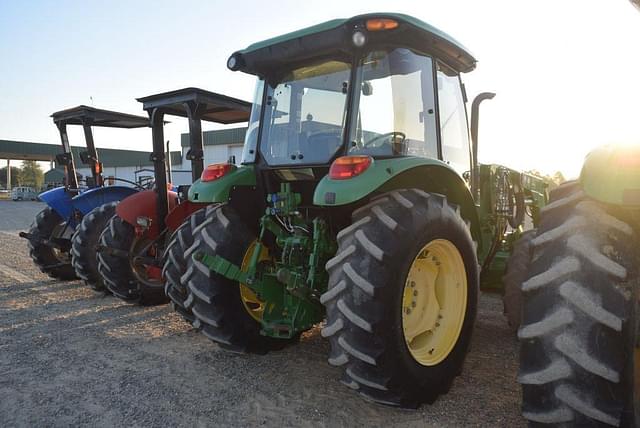 Image of John Deere 5085E equipment image 2