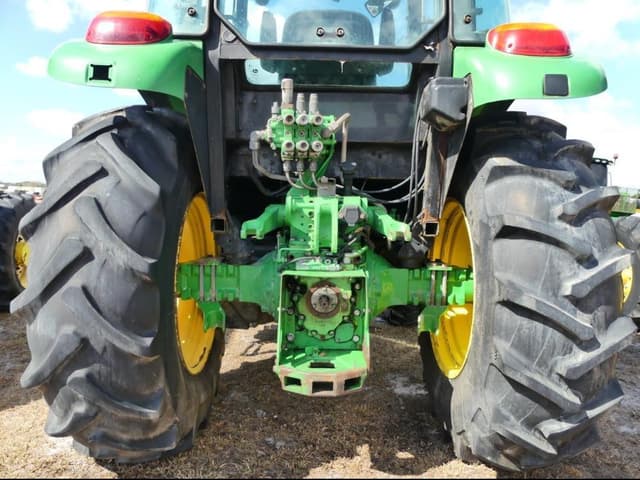 Image of John Deere 5085E equipment image 4