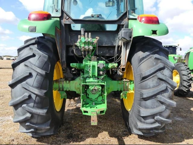 Image of John Deere 5085E equipment image 4