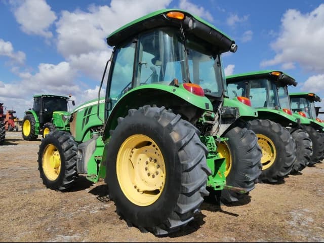 Image of John Deere 5085E equipment image 3
