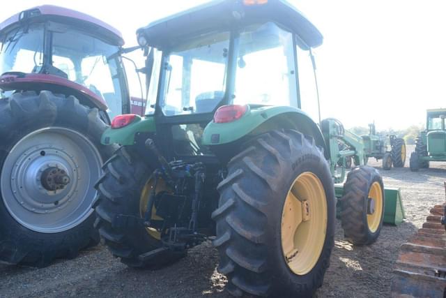 Image of John Deere 5083E equipment image 3