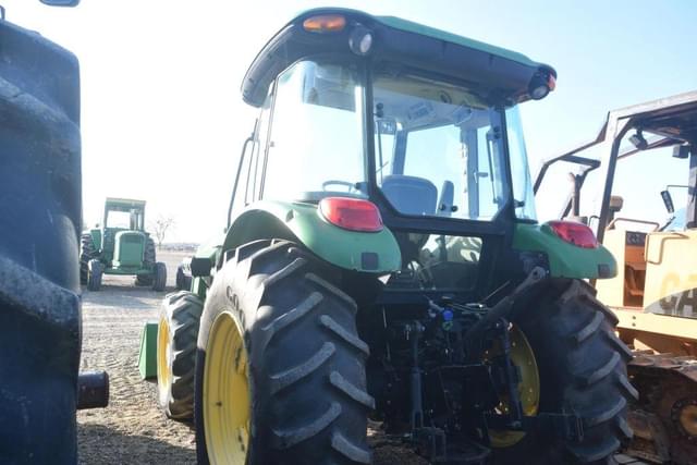 Image of John Deere 5083E equipment image 2