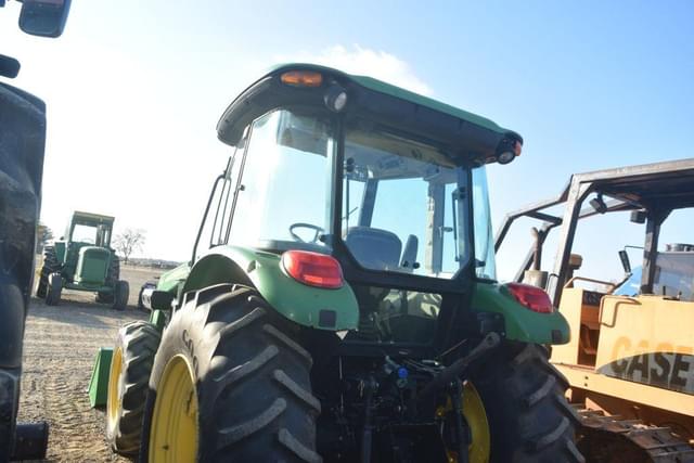 Image of John Deere 5083E equipment image 1
