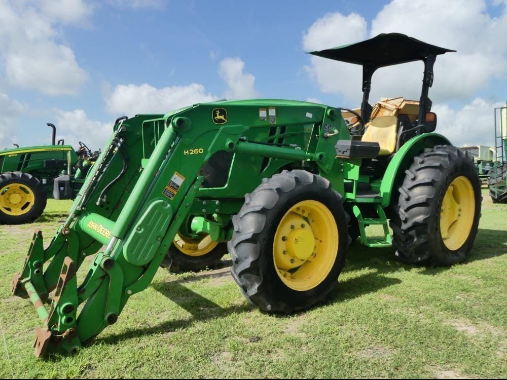 John Deere 5085E Equipment Image0