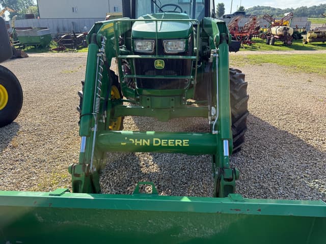 Image of John Deere 5085E equipment image 2