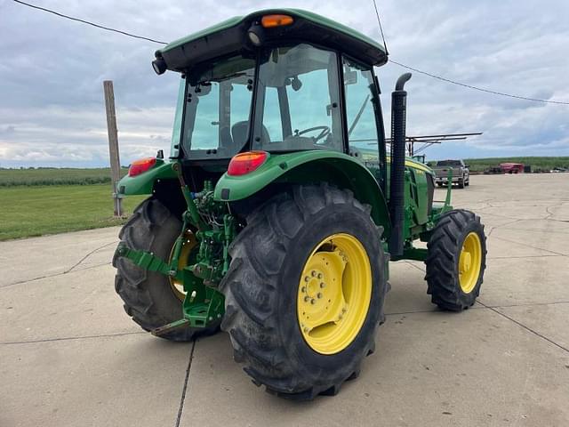 Image of John Deere 5085E equipment image 2