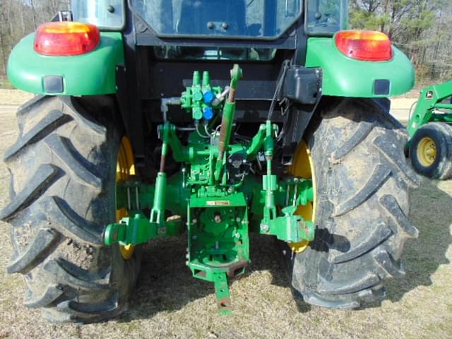 Image of John Deere 5085E equipment image 2