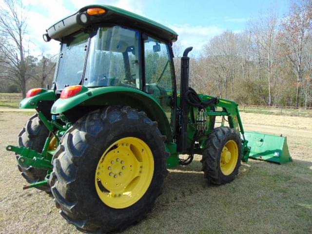 Image of John Deere 5085E equipment image 1