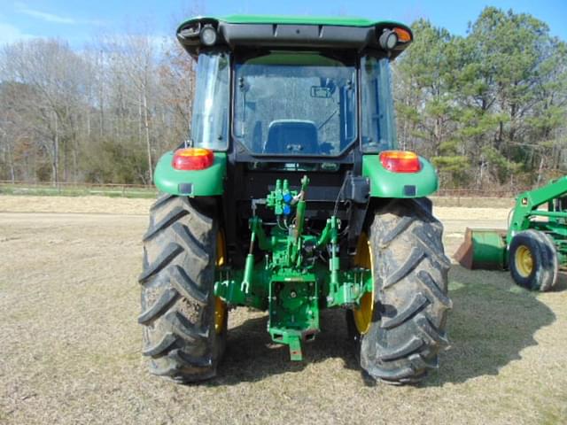 Image of John Deere 5085E equipment image 3