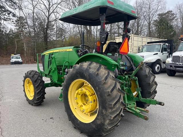 Image of John Deere 5085E equipment image 2