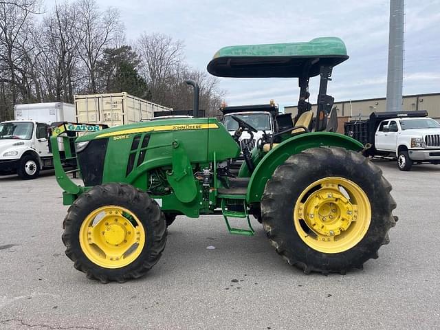 Image of John Deere 5085E equipment image 1