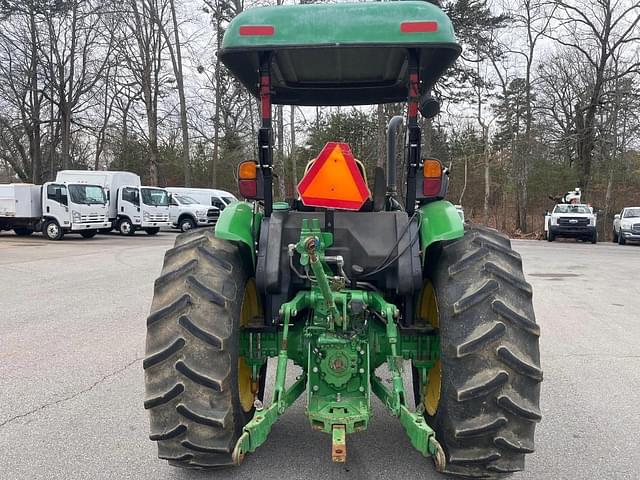 Image of John Deere 5085E equipment image 3