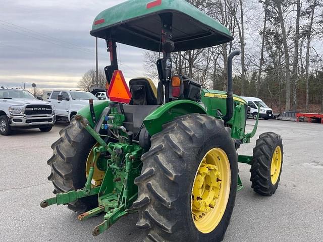 Image of John Deere 5085E equipment image 4