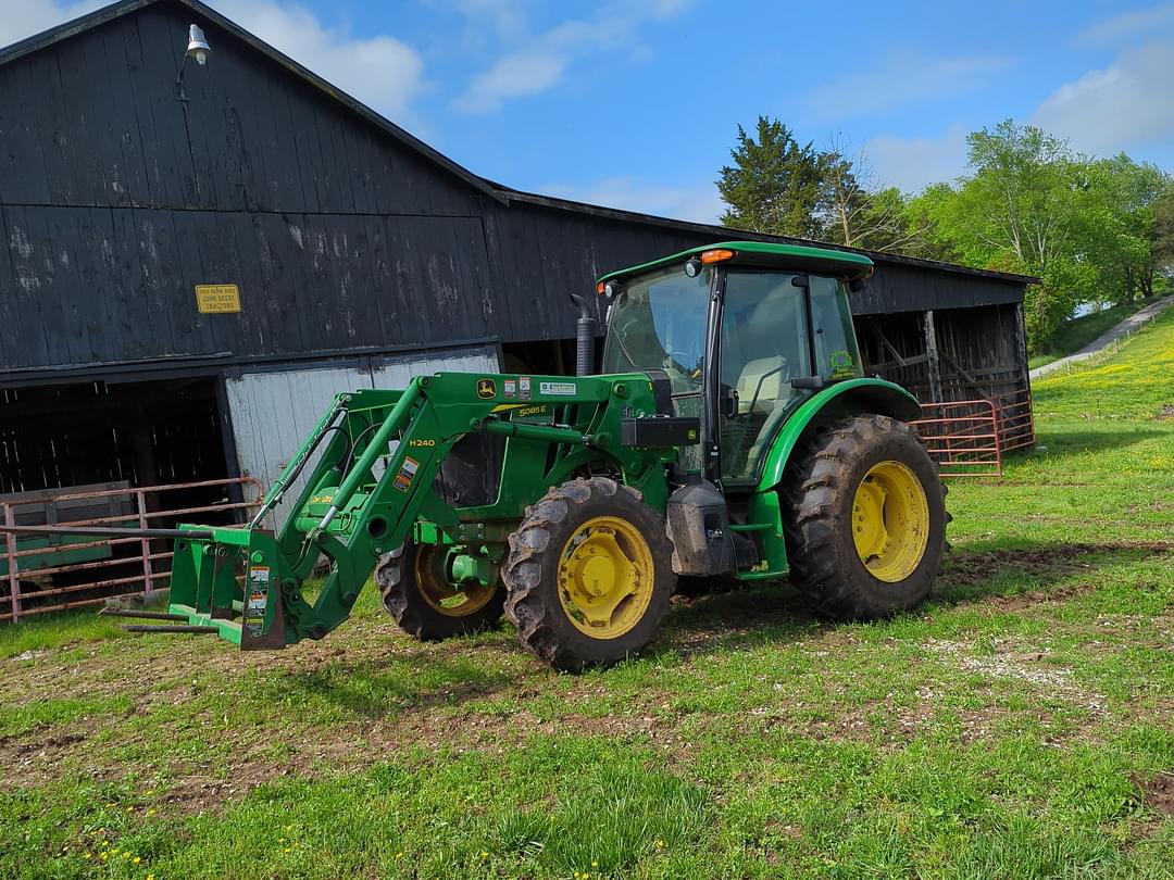 Image of John Deere 5085E Primary image