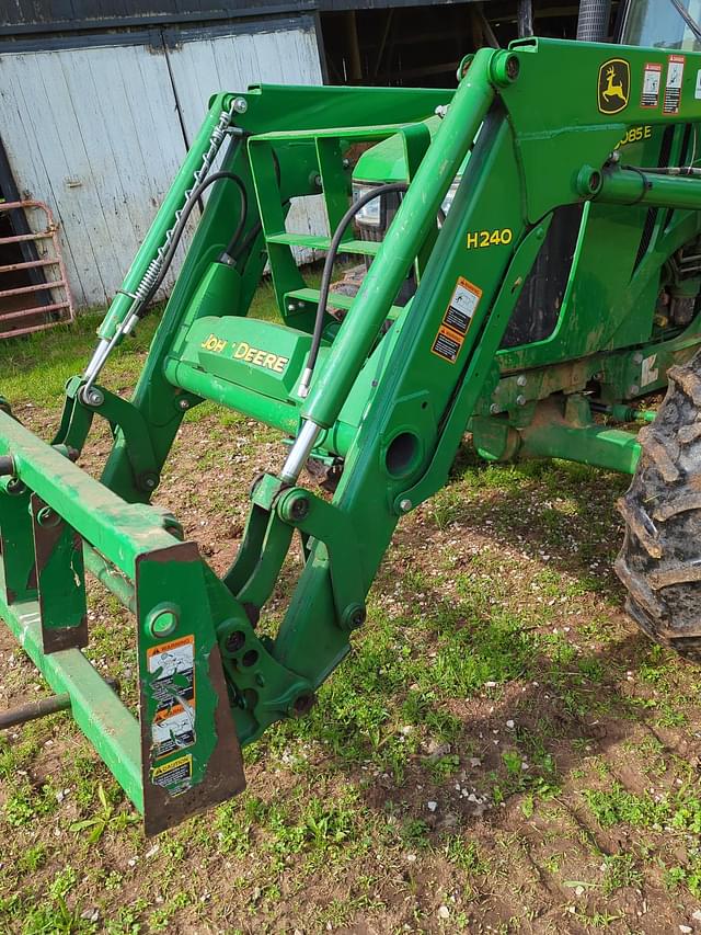 Image of John Deere 5085E equipment image 4