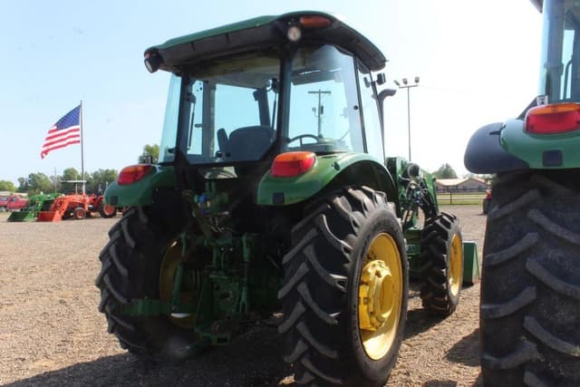Image of John Deere 5085E equipment image 2