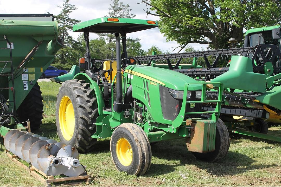 Image of John Deere 5085M Primary image