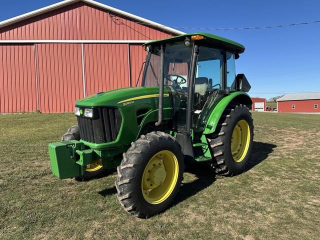 Image of John Deere 5085M equipment image 1