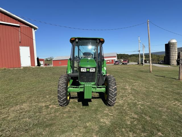 Image of John Deere 5085M equipment image 2