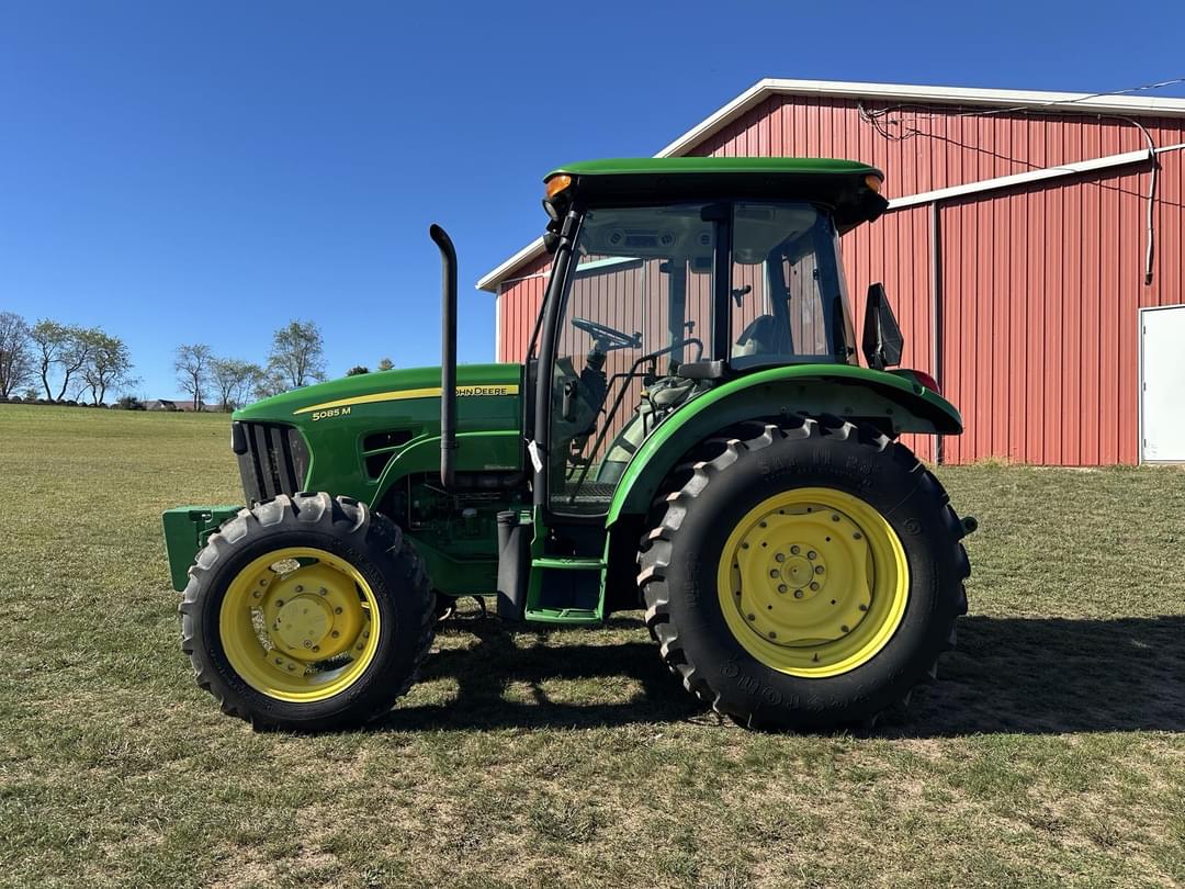 Image of John Deere 5085M Primary image