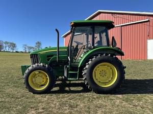 2009 John Deere 5085M Image